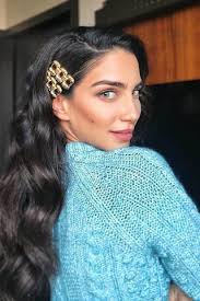 Pick your favorite and let us know in comments!!! 90s Hair Clips Pins Are Back And So Are The Endless Ways To Wear