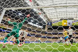 Gabriel Martinelli scores late in injury time to help Brazil beat Japan 2-1 at World Cup