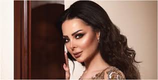 وبعد إعلان الخبر من قبل معاذ انهالت المباركات من قبل متابعيه ومن أصدقائه وأصدقاء زوجته، ولكن بالمقابل لم تعلق ديانا على الأمر عبر حساباتها على السوشال ميديا لغاية الآن، كما أنها لم تكشف. Ø¯ÙŠØ§Ù†Ø§ ÙƒØ±Ø²ÙˆÙ† Ø¨Ø£ÙˆÙ„ ØªØ¹Ù„ÙŠÙ‚ Ø¨Ø¹Ø¯ ÙˆÙ„Ø§Ø¯Ø© Ø·ÙÙ„ØªÙ‡Ø§ ÙˆØ´Ù‚ÙŠÙ‚ØªÙ‡Ø§ ØªÙƒØ´Ù ÙÙŠØ¯ÙŠÙˆ Ø§Ø«Ù†Ø§Ø¡ Ø§Ù„ÙˆÙ„Ø§Ø¯Ø© Beirutcom Net