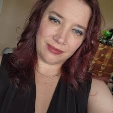 What is causing volcano formation in macarons?