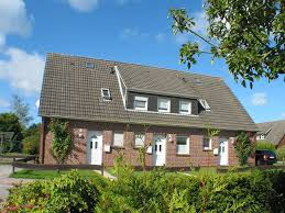 Direkt im haus befindet sich die arztpraxis. Reihenhaus Nordlicht Ant Diek Un Water Ferienwohnungen In Dornumersiel An Der Nordsee