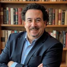 U.S. Supreme Court Justice Elena Kagan '81 and Nobel Prize-winning  economist David Card *83 will receive top alumni awards at Alumni Day