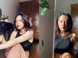 Solois yang namanya kian melesat cepat setelah sukses dalam project kolaborasi bersama sal priadi pada single amin paling serius, kini ia. Wwagcgp5lfqkkm