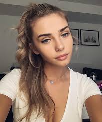 Kanadalainen malli Marilou Bélanger? : r/VindictaRateCelebs