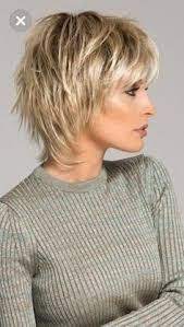 Durchgestufter Bob Google Suche Kurze Haare Ideen Haarschnitt Rundes Gesicht 50er Frisur
