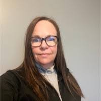 Yvette Knott's Instagram, Twitter & Facebook