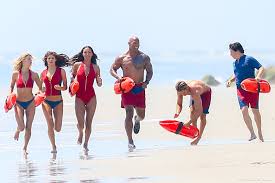 Upload, livestream, and create your own videos, all in hd. Zac Efron Falls While Running On The Beach For Baywatch Popsugar Celebrity
