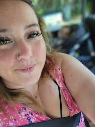 Gladys Crosby's Instagram, Twitter & Facebook