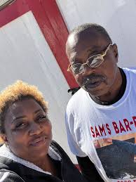 Brian Mays, the Owner of Sams Barbecue was happy to let me leave some cards  and flyers at his establishment!!!