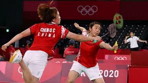 奧林匹克運動會 （ 希臘語 ： ολυμπιακοί αγώνες 、法語： jeux olympiques 、英語： olympic games ），簡稱 奧運會 、 奧運 ，是 國際 目前最高等級的綜合型 體育賽事 ，由 國際奧林匹克委員會 主辦；後因有別 冬季奧林匹克運動會 ，又稱「 夏季奧林匹克運動會 」，每4年舉行一次（從1987年起，冬季奧運會和夏季奧運會分開，每兩年交替舉行）。. ä¸­å›½ç¾½æ¯›çƒå¥³å°†å¥¥è¿åœºä¸Šè„è¯ç‹‚é£™ä¸€å£ä¸€ä¸ªå›½éª‚
