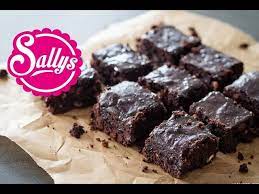 Heute habe ich wieder ein sehr interessantes rezept für euch, landfrauenkuchn. Brownies Schokoladig Saftig Und Lecker Sallys Lieblingsrezept Sallys Welt Youtube