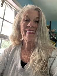 Short hairstyles for women over 70