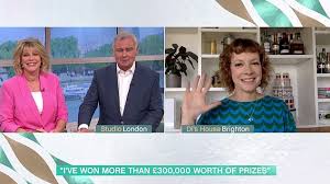 Eamonn holmes is a grandad! 5igjnfwv94nnim