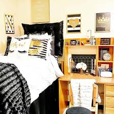 Some of them may not clean enough so that you have to clean the bathroom on your own. 59 College Dorm Room Ideas 2021 Decor Inspiration For Girls
