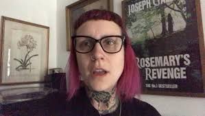 HAPPY INTERNATIONAL WOMEN’S DAY!, Here's the brilliant Melanie Light  @MisartressMel giving us an update