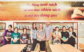 Lan tỏa những “Ngôi nhà trí tuệ” và “Tủ sách nhân ái”