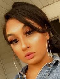 Leticia Cameron's Instagram, Twitter & Facebook