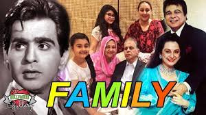 Shah rukh khan visited bollywood legend dilip kumar, who was recently discharged from the lilavati hospital, at his residence. Dilip Kumar Family With Parents Wife Brother Sister And Affair Youtube