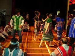 Karen People Bamboo Dance In Karen New Year การถ ายภาพ