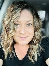 Anita Nye's Instagram, Twitter & Facebook