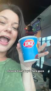 Join us outside the studio at 2900 Agricola St Friday from 730-930a for our  •Ice Cream Social• w @chapmansicecream 🍦 Plus fill out a ballet for the  •Ultimate Ice Cream Lovers Chapmans