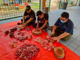 Semangatmu dalam berkurban, harapanmu akan ampunan, dan keteguhanmu dalam beriman, itulah makna idul adha. Smk Mutiara Laksana Ibadah Korban Sempena Sambutan Hari Raya Aidiladha