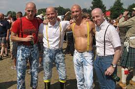 Old black leather work boots. Skinheads Bpb