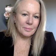 Miranda Moe's Instagram, Twitter & Facebook