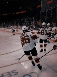 The 2021 hockey east men's ice hockey tournament was played between march 10 and march 20, 2021. Pin De Francieli Em Off Campus Briar U Esportes Fotos Leitura