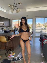 Mia Khalifa Lingerie Try