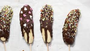 Semua pertanyaan itu akan kita jawab dalam artikel. Resep Es Pisang Coklat Enak Lifestyle Fimela Com
