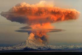 A Pyrocumulus Cloud Or Fire Cloud Is A Dense Cumuliform Cloud Associated With Fire Or Volcanic Eruptions That May Produce Dry Lightning Clouds Volcano Nature
