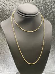 Layered Gold Necklace Trends
