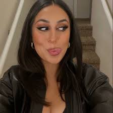 Emma Salinas (emmasalinas33)