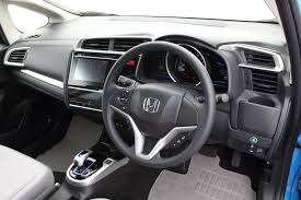 Now, we all know cvts are smart, fuel efficient and advanced. Honda Fit Hybrid 2014 Interior