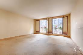 Home Staging Puteaux Beaux Volumes Avec Balcon En 2020 Plan D Amenagement Bien Immobilier A Vendre