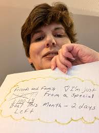 Guess the number of kisses in container?