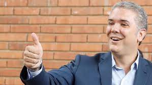 Politiko kolombiano (pap) iván duque (es); Ivan Duque Menang Di Pilpres Kolombia