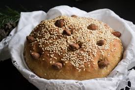 Χριστόψωμο για το γιορτινό τραπέζι της οικογένειας και φυσικά μεγάλη ποικιλία ψωμιών για όλα τα γούστα. Paradosiako Xristopswmo Ky8hrwn Funky Cook