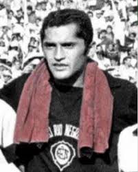 Menos de um mês depois, em 6 de agosto de 2016, a ponte preta anunciou que aranha estava de volta ao clube, sete anos depois, para a. Ex Goleiro Do Rio Negro Clovis Aranha Negra Morre De Covid 19 Em Manaus
