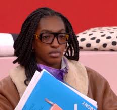 Star Academy : Ebony attristée, la raison pour laquelle ses parents n'ont  pas fait le déplacement au château pour Noël ! Voir le 1er commentaire
