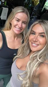 Gorgeous morning at @lusplacecafe join us in our next Yoga Brunch 18th of  July or 22nd of August., #yoga #yogabrunch #foodie #yogaflow #collaborate