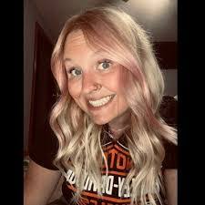 Kylie Lockhart's Instagram, Twitter & Facebook