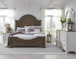 Elegant pulaski bedroom furniture is the perfect solution to complete your master suite, while pulaski dining room furniture, complete with a curio cabinet, is ready to entertain. Pulaski Furniture By Bedroomfurniturediscounts Com