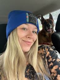 Recent adventures with beautiful friends & family 🌿💚💫 Grateful for the  nature endeavors, exploring new places with new friends, tons of incredible  live music & especially to be close to all my