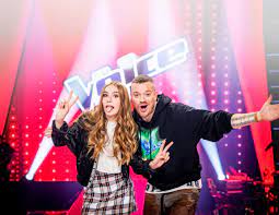 Hij werd vooral bekend met het nummer ik neem je mee (2011), dat in de nederlandse top 40 uitgroeide tot de grootste hit ooit van een nederlandse artiest. Gers Pardoel Hoopt Opnieuw Te Triomferen In The Voice Kids Het Nieuwsblad Mobile