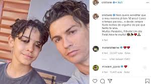 Tertarik mencoba model rambut panjang? Viral Pamer Foto Bersama Anak Narasi Cristiano Ronaldo Picu Perdebatan