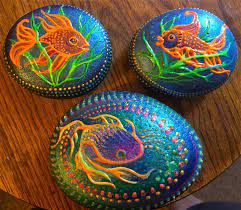 50 Best Rock Painting Ideas Weapon To Wreck Your Boring Time Rockpaintingideas Paintedrocksideas Forkids Ea Painted Rocks Rock Painting Designs Rock Art