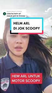 Replying to @Adrian HELM ARL muat gak di motot Scoopy?