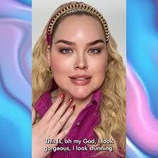 glitter lips that don’t move! WOW!